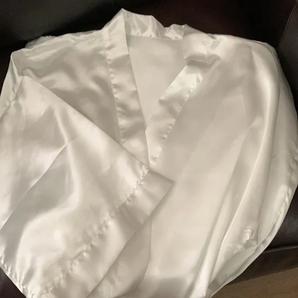 Satin Robe - Picture 2 of 3